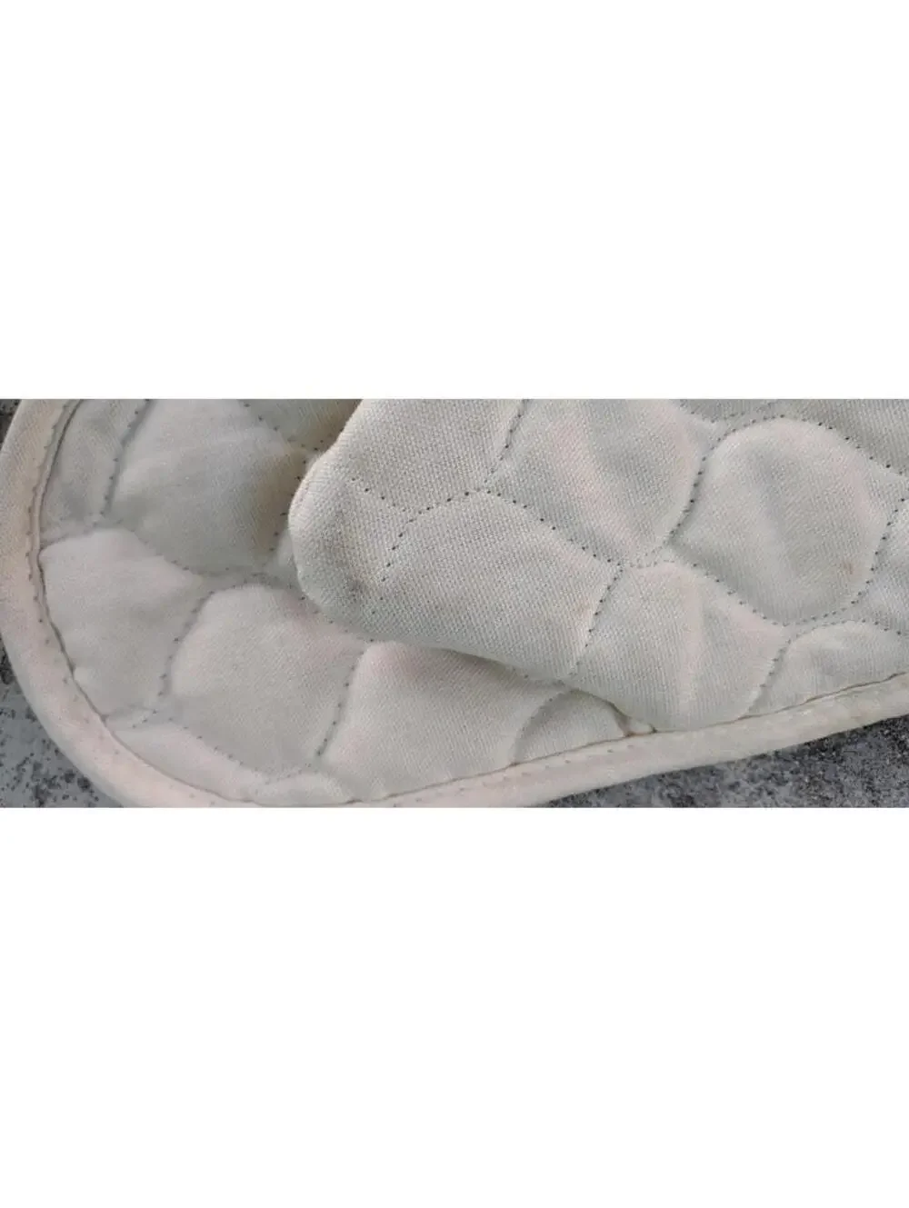 Vintage 1980s Oven Mitten Mushrooms Embroidered Brown & Cream Cotton Ring Wood